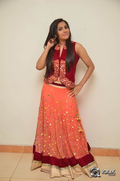 Rashmi-Gautam-at-Guntur-Talkies-Movie-First-Look-Launch